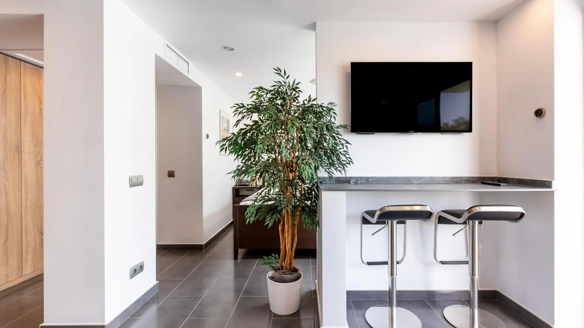 Wintowinrentals Executive Apt In Ocean House Complex Torremolinos 0*,