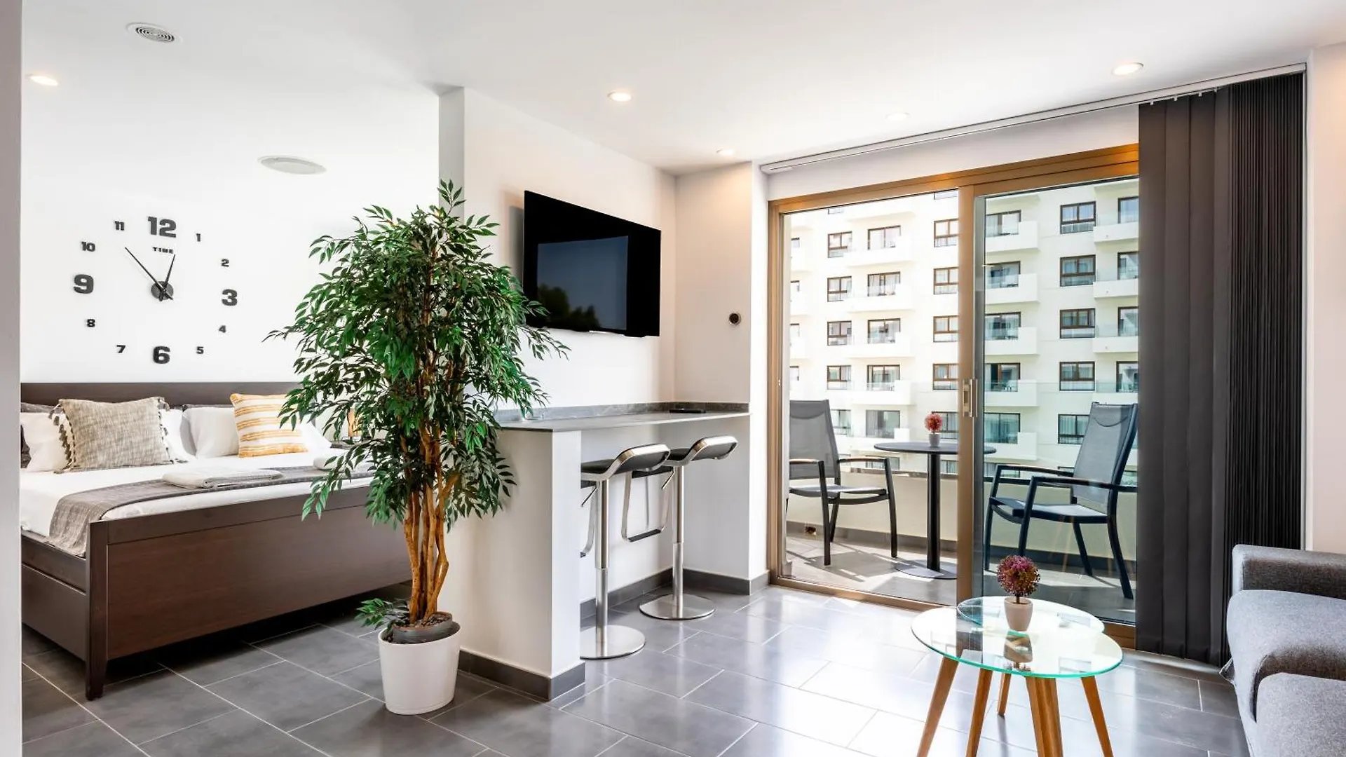 Wintowinrentals Executive Apt In Ocean House Complex Torremolinos Apartment