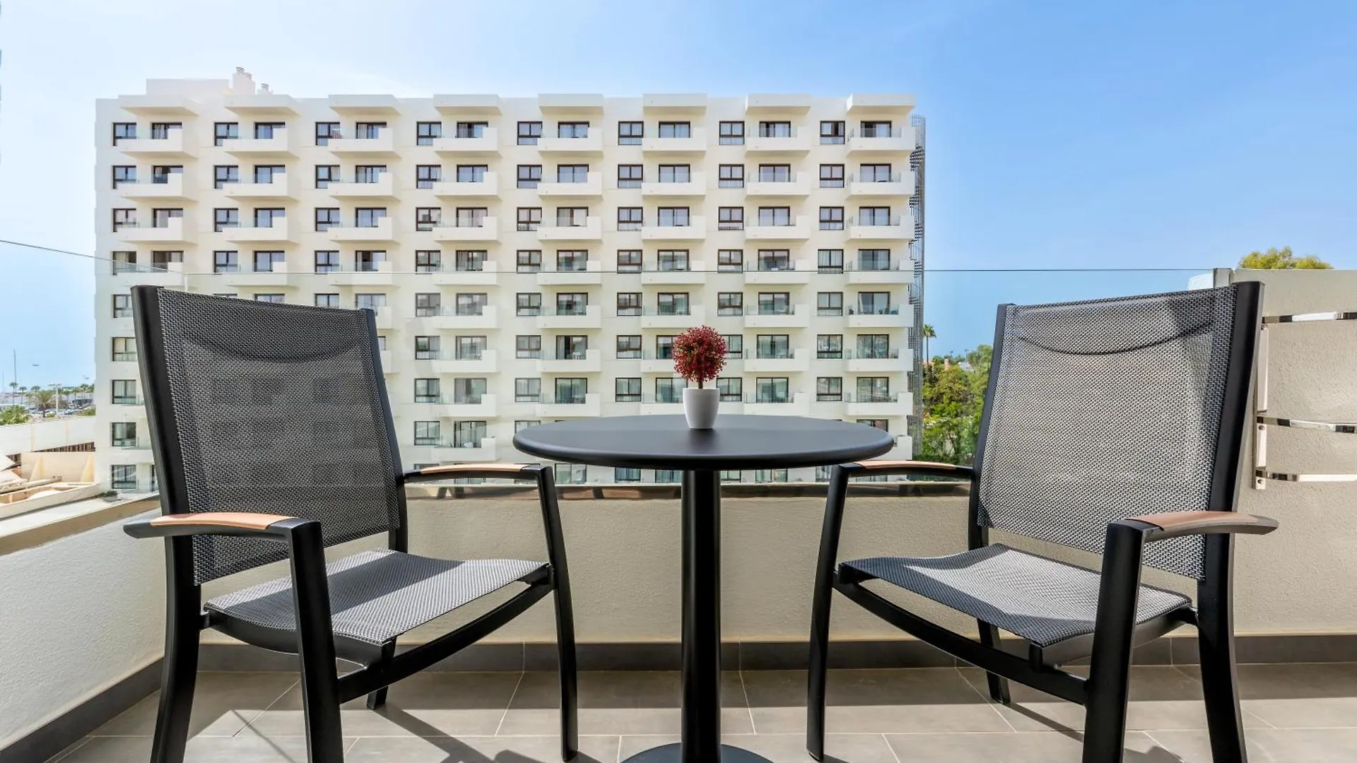 Wintowinrentals Executive Apt In Ocean House Complex Torremolinos Apartment